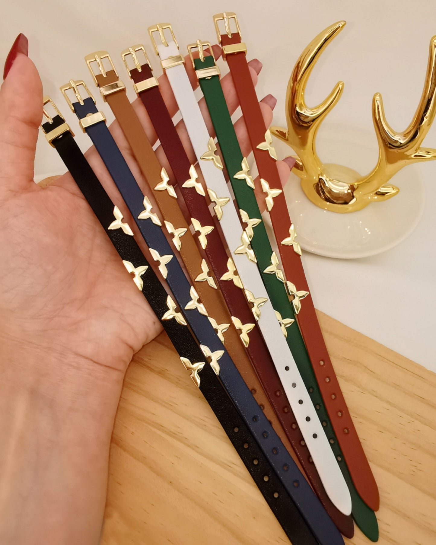 Van cleef Leather breaclet