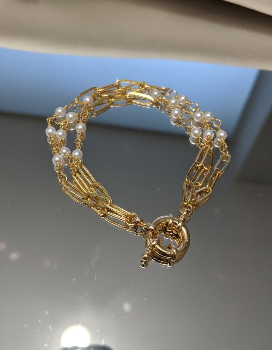 Handmade breaclet