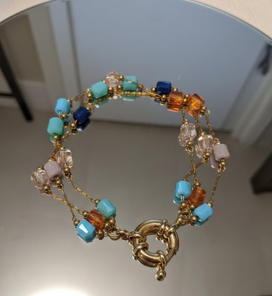Handmade breaclet